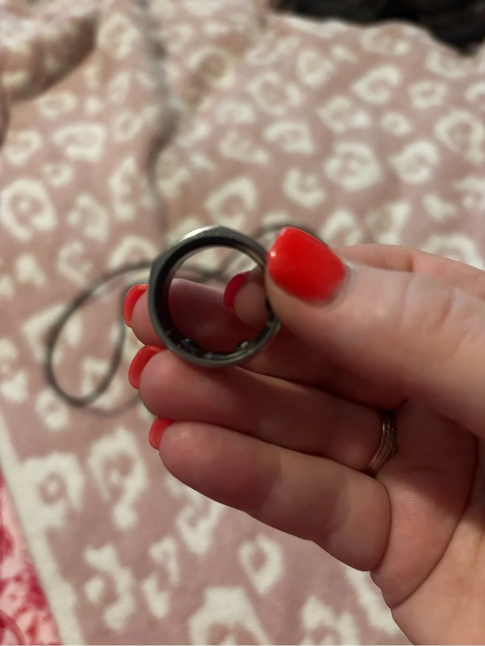 Oura Metallic Silver Smart Ring Body
